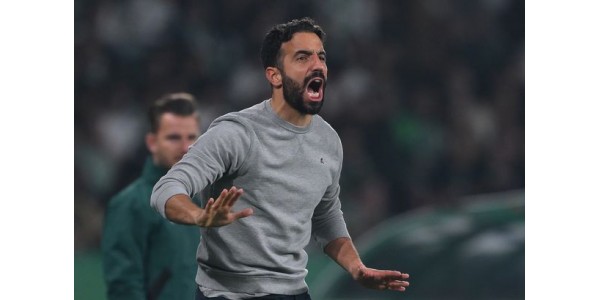 Twee hoofdcoaches in vergelijkbare situaties